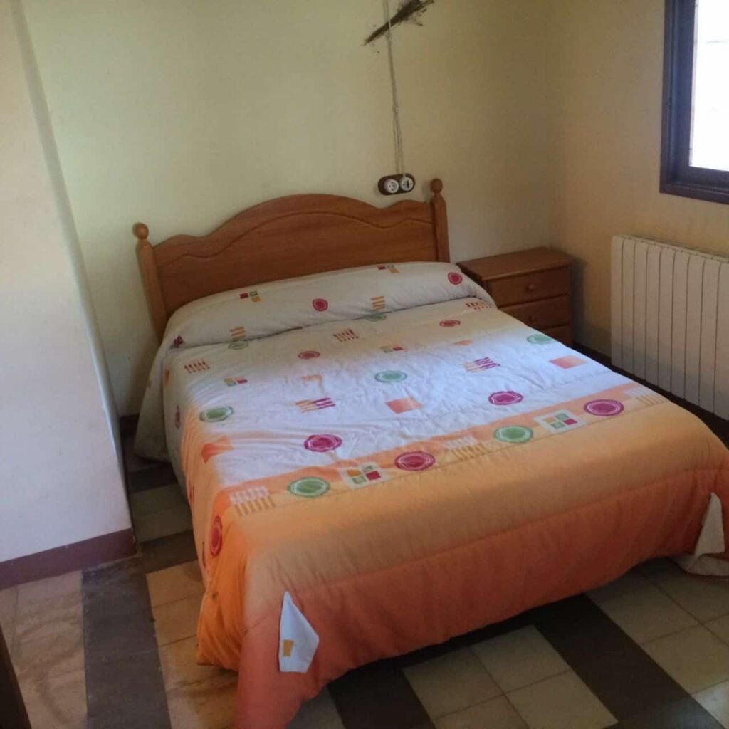 Resale Commercieel Te koop in Bocairent in Spanje, gelegen aan de 