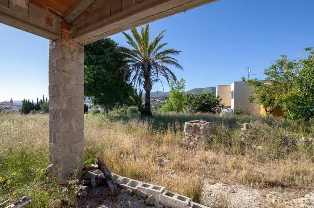 Resale Villa Te koop in Gata De Gorgos in Spanje, gelegen aan de Costa Blanca-Noord