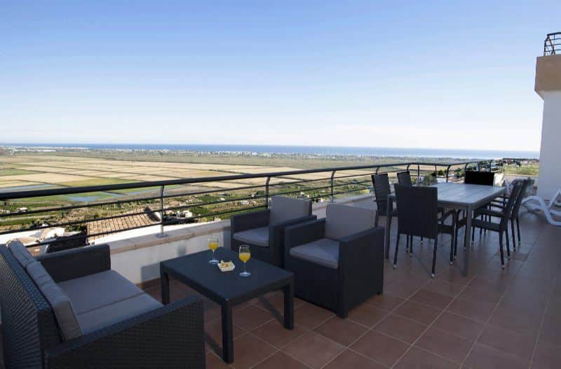 Terras met verzicht vanaf Appartement Te koop in Pego in Spanje, gelegen aan de Costa de Valencia