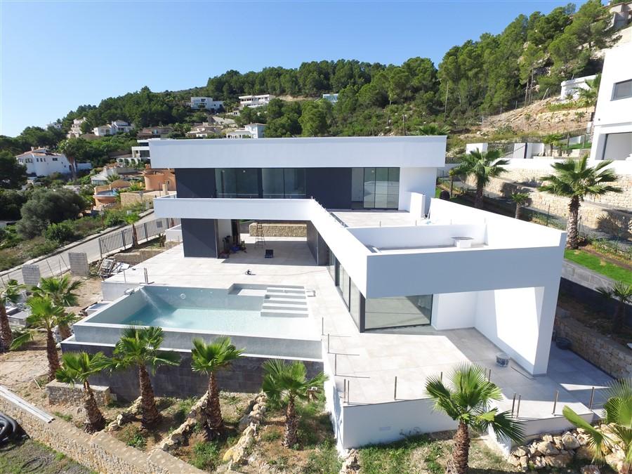 Bovenaanzicht van Nieuwbouw Villa Te koop in Javea in Spanje, gelegen aan de Costa Blanca-Noord