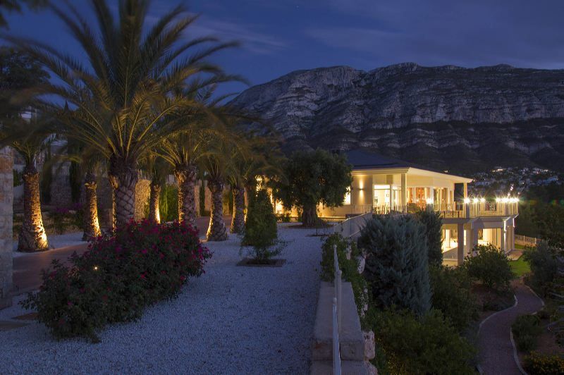 Villa Te koop in Denia in Spanje, gelegen aan de Costa Blanca-Noord