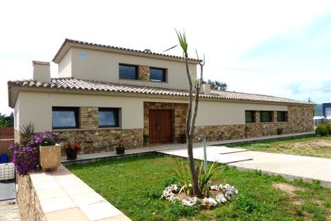 Nieuwbouw Villa Te koop in Sant Antoni De Calonge in Spanje, gelegen aan de Costa Brava