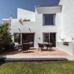 Nieuwbouw Huis Te koop in Nueva Andalucia in Spanje, gelegen aan de Costa del Sol-West