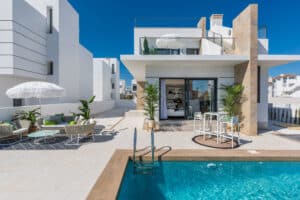 Zwembad van Nieuwbouw villa in Ciudad Quesada in Spanje, gelegen aan de Costa Blanca-Zuid