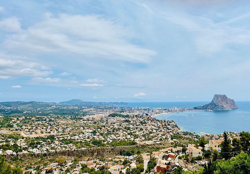 Panoramisch zicht vanaf Villa Te koop in Calpe in Spanje, gelegen aan de Costa Blanca-Noord