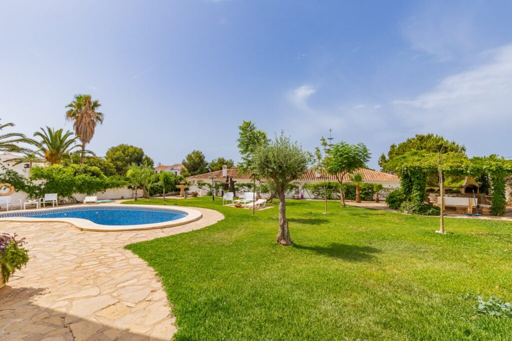 Villa Te koop in Nerja in Spanje, gelegen aan de Costa del Sol-Oost