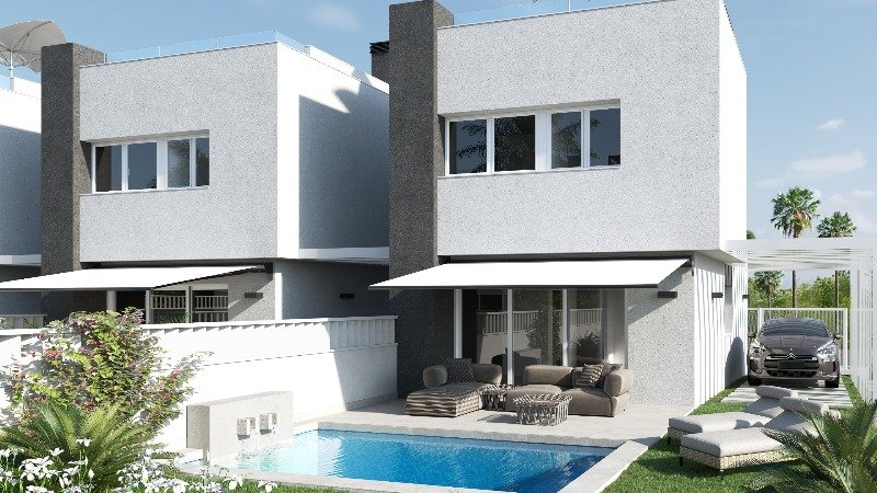 Zwembad en vooraanzicht Nieuwbouw Villa Te koop in Pilar De La Horadada in Spanje, gelegen aan de Costa Blanca-Zuid