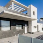 Vooraanzicht van nieuwbouw villa in Lorca (30800) in Spanje, gelegen aan de  Costa Cálida