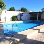 Zwembad van resale villa in Calpe in Spanje, gelegen aan de  Costa Blanca-Noord