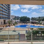 Gemeenschappelijk zwembad van resale appartement in Guardamar Del Segura in Spanje, gelegen aan de  Costa Blanca-Zuid