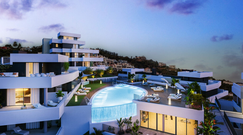 Gemeenschappelijk zwembad en vooraanzicht van resale appartementen in Marbella in Spanje, gelegen aan de  Costa del Sol-West