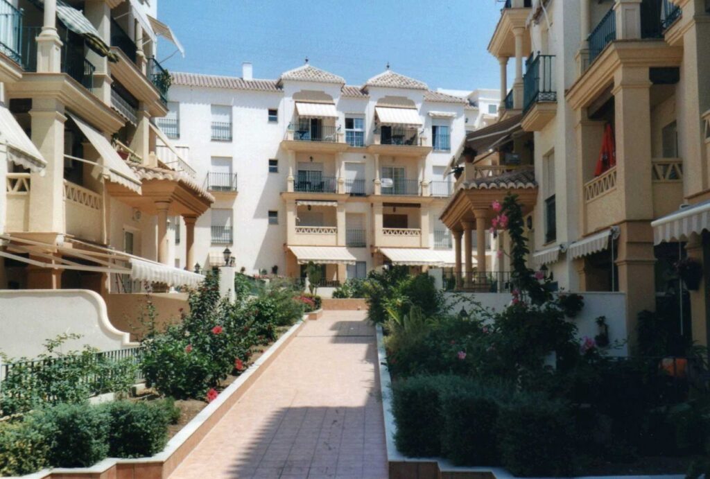 Vooraanzicht van resale appartementen in Torrox in Spanje, gelegen aan de  Costa del Sol-Oost