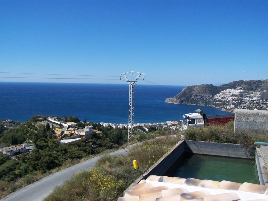 Nieuwbouw Villa Te koop in Almunecar in Spanje, gelegen aan de Costa Tropical