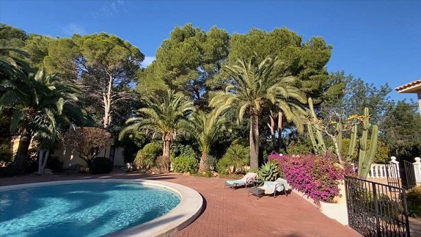 Villa Te koop in Alfaz del Pi in Spanje, gelegen aan de Costa Blanca-Noord