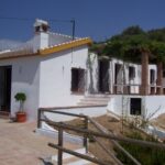 Vooraanzicht van resale villa in Competa in Spanje, gelegen aan de  Costa del Sol-Oost