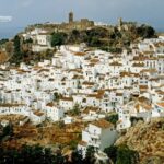 Luchtfoto van Casares, een spaanse witte gemeente